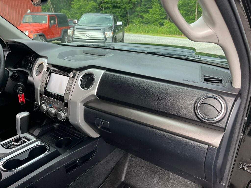 2019 Toyota Tundra CREW MAX TRD SPORT 4x4 - 23042034 - 38