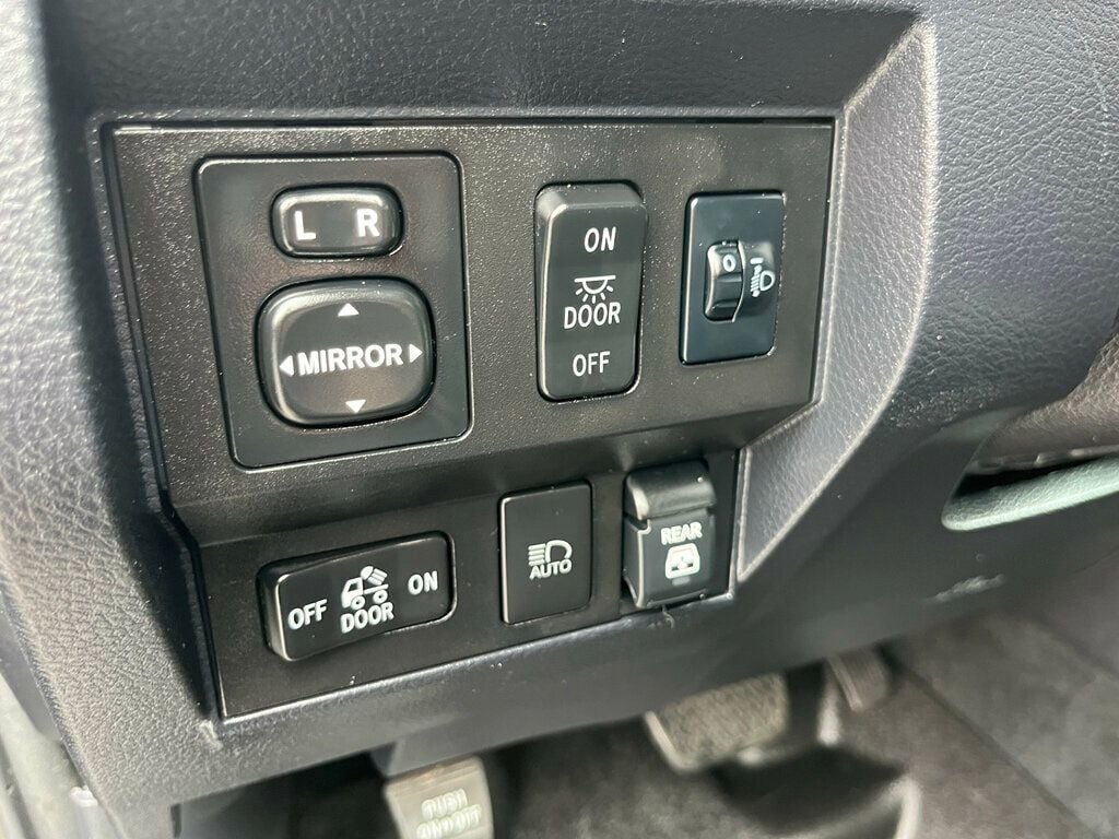 2019 Toyota Tundra CREW MAX TRD SPORT 4x4 - 23042034 - 39