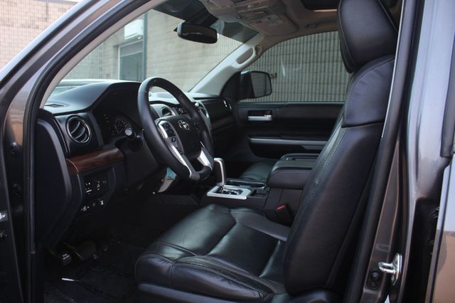 2019 Toyota Tundra LIMITED W/ NAVIGATION, LEATHER, MOONROOF NEW TIRES - 22874610 - 22