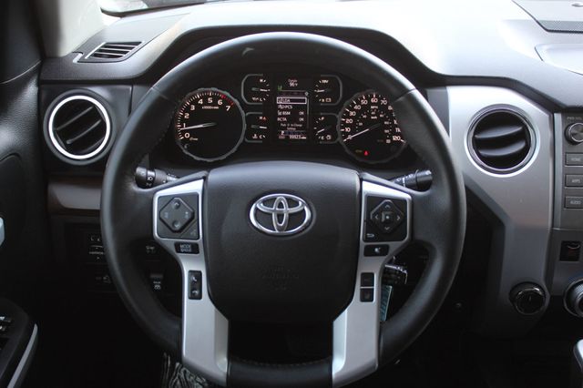 2019 Toyota Tundra LIMITED W/ NAVIGATION, LEATHER, MOONROOF NEW TIRES - 22874610 - 28