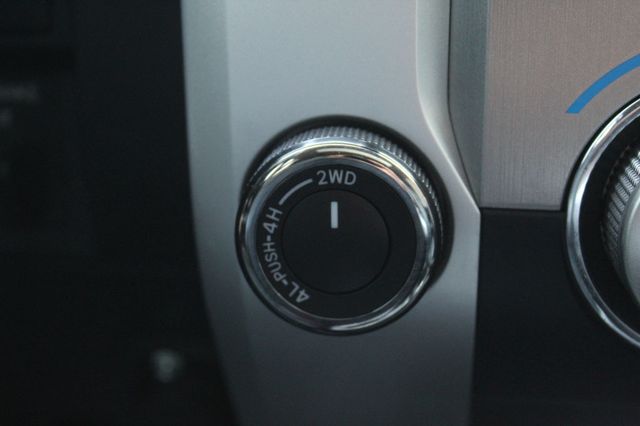 2019 Toyota Tundra LIMITED W/ NAVIGATION, LEATHER, MOONROOF NEW TIRES - 22874610 - 29