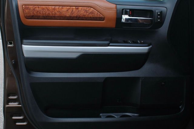 2019 Toyota Tundra ONE OWNER 1794 EDITION LEATHER MOONROOF - 22906274 - 17