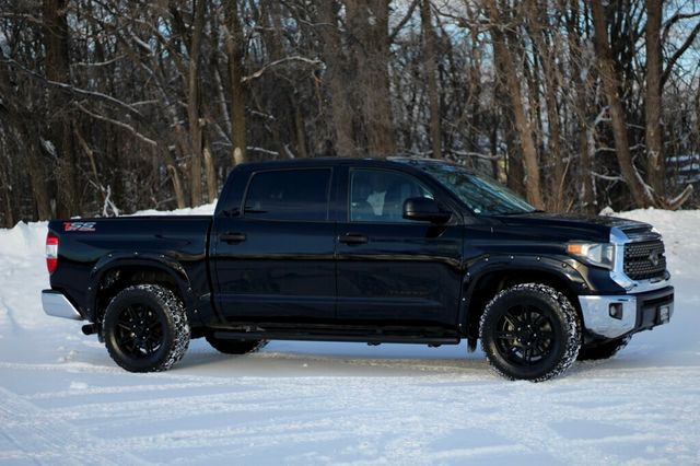 2019 Toyota Tundra ONE OWNER W/ NAVIGATION, BUCKET SEATS - 22953983 - 0