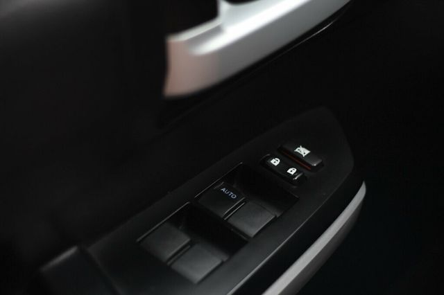 2019 Toyota Tundra ONE OWNER W/ NAVIGATION, BUCKET SEATS - 22953983 - 19