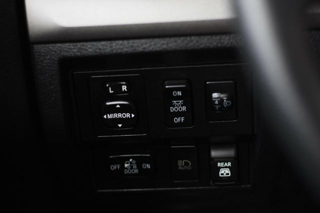 2019 Toyota Tundra ONE OWNER W/ NAVIGATION, BUCKET SEATS - 22953983 - 20