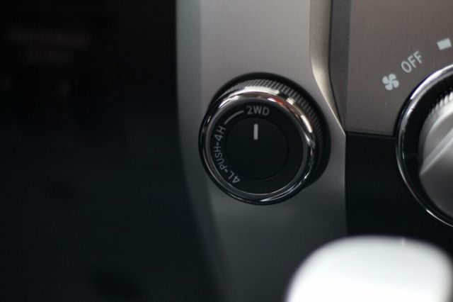 2019 Toyota Tundra ONE OWNER W/ NAVIGATION, BUCKET SEATS - 22953983 - 29