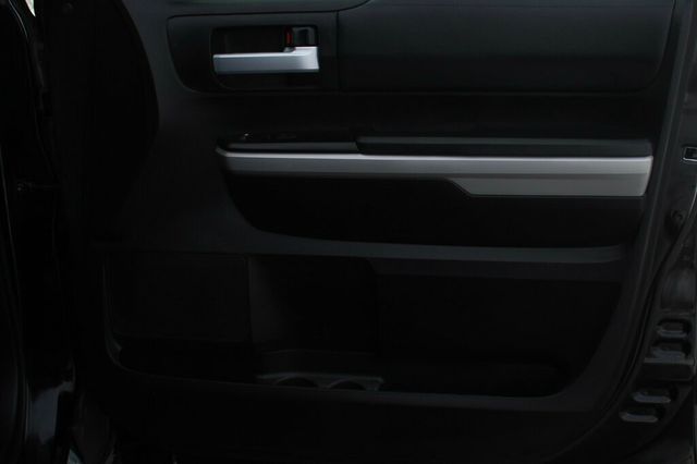 2019 Toyota Tundra ONE OWNER W/ NAVIGATION, BUCKET SEATS - 22953983 - 5