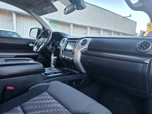2019 Toyota Tundra SR5 CrewMax - 22972452 - 25