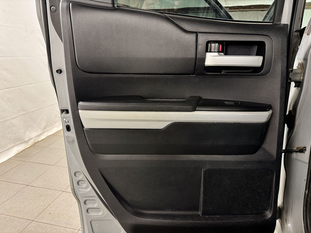 2019 Toyota Tundra SR5 DOUBLE CAB 4X4 - 22947599 - 12