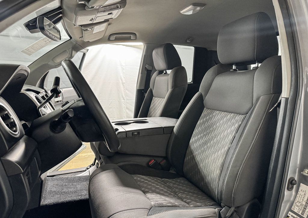 2019 Toyota Tundra SR5 DOUBLE CAB 4X4 - 22947599 - 6