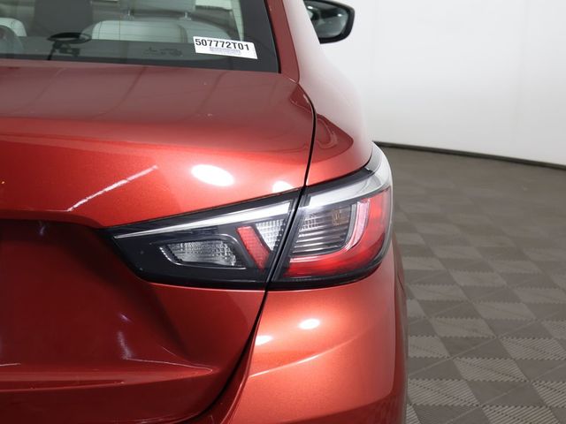 2019 Toyota Yaris Sedan L - 23046719 - 12