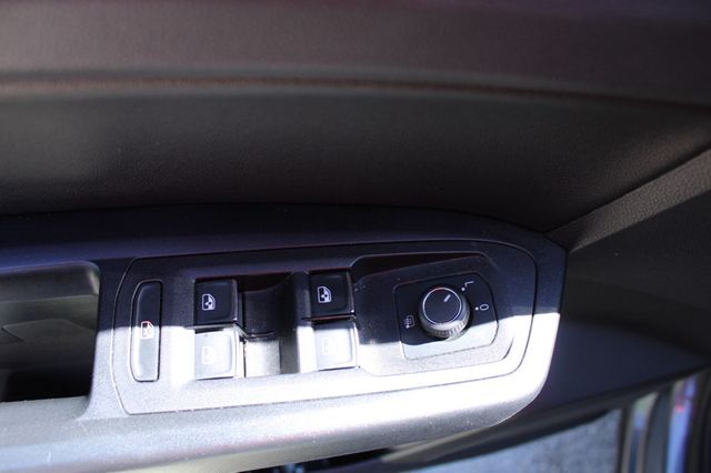 2019 Volkswagen Atlas 2.0T SE w/Technology FWD - 23027094 - 24