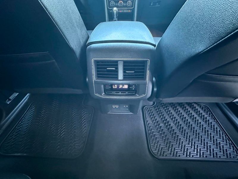 2019 Volkswagen Atlas 3.6L V6 SEL 4MOTION - 22918296 - 29