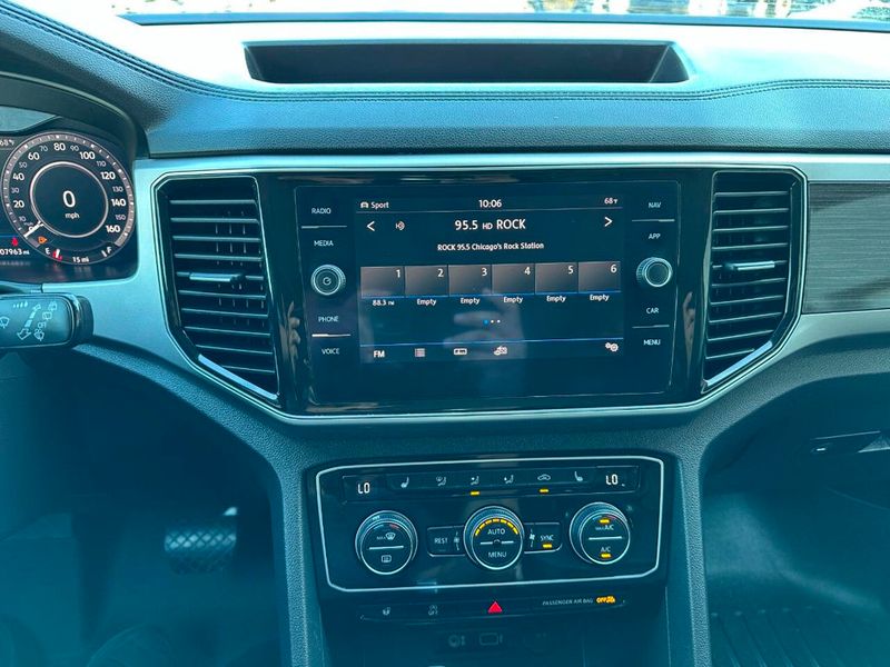 2019 Volkswagen Atlas 3.6L V6 SEL 4MOTION - 22918296 - 44