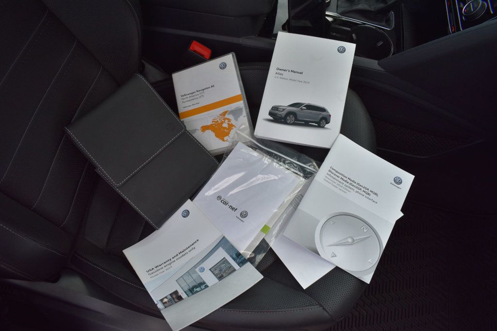 2019 Volkswagen Atlas V6 SEL Premium photo 12