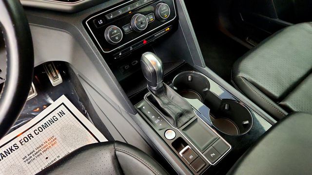 2019 Volkswagen Atlas 3.6L V6 SEL R-Line with 2nd Row Dual Captain's Chairs - 23079113 - 16