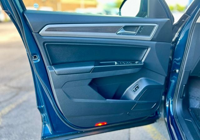 2019 Volkswagen Atlas 3.6L V6 SE w/Technology FWD - 22843076 - 11