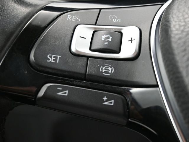 2019 Volkswagen Atlas 3.6L V6 SE w/Technology FWD - 23015450 - 22