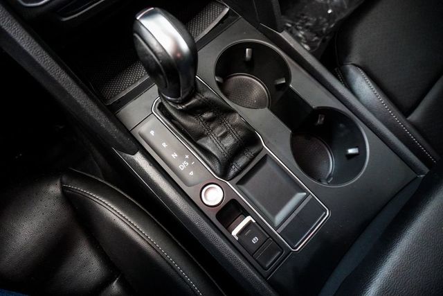 2019 Volkswagen Atlas 3.6L V6 SE w/Technology FWD - 23090494 - 22