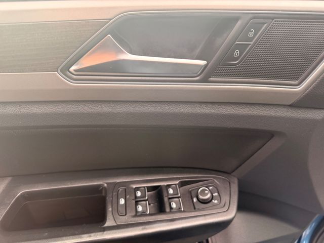2019 Volkswagen Atlas 3.6L V6 SE w/Technology FWD - 23093533 - 3