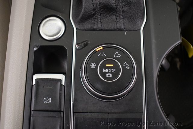 2019 Volkswagen Atlas 3.6L V6 SE w/Technology R-Line 4MOTION - 22556855 - 32
