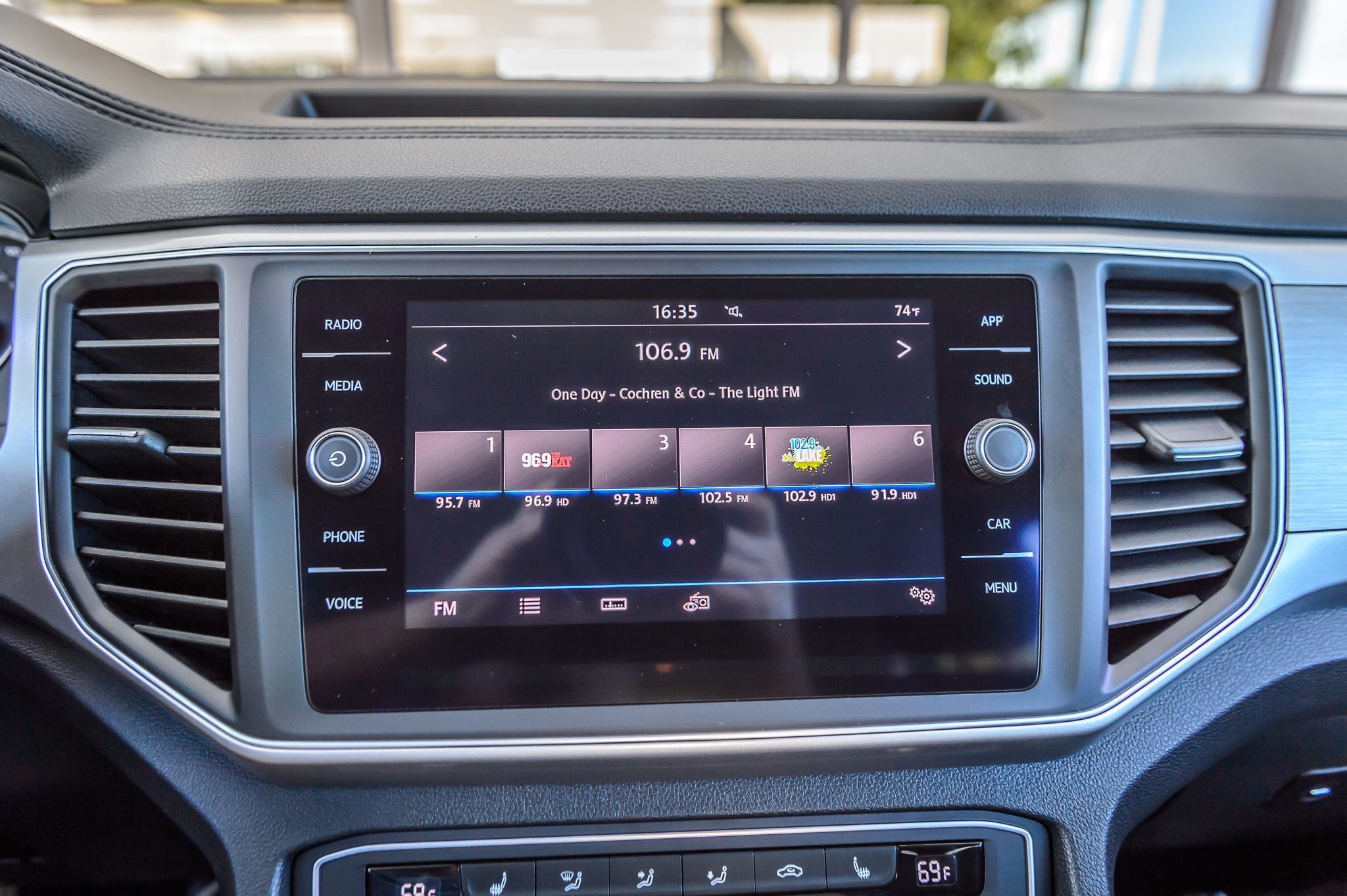 2019 Volkswagen Atlas V6 SE photo 13