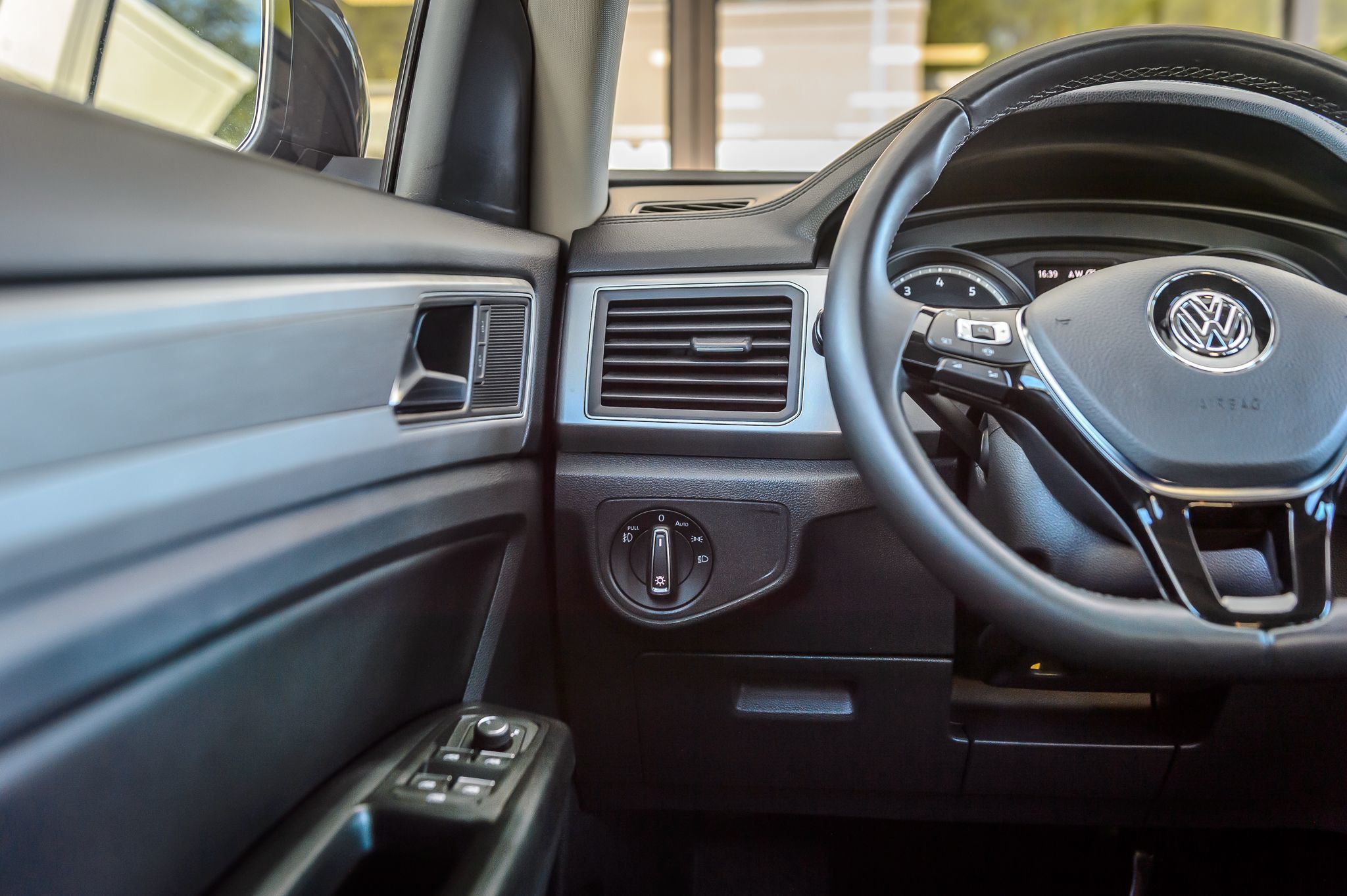2019 Volkswagen Atlas V6 SE photo 22