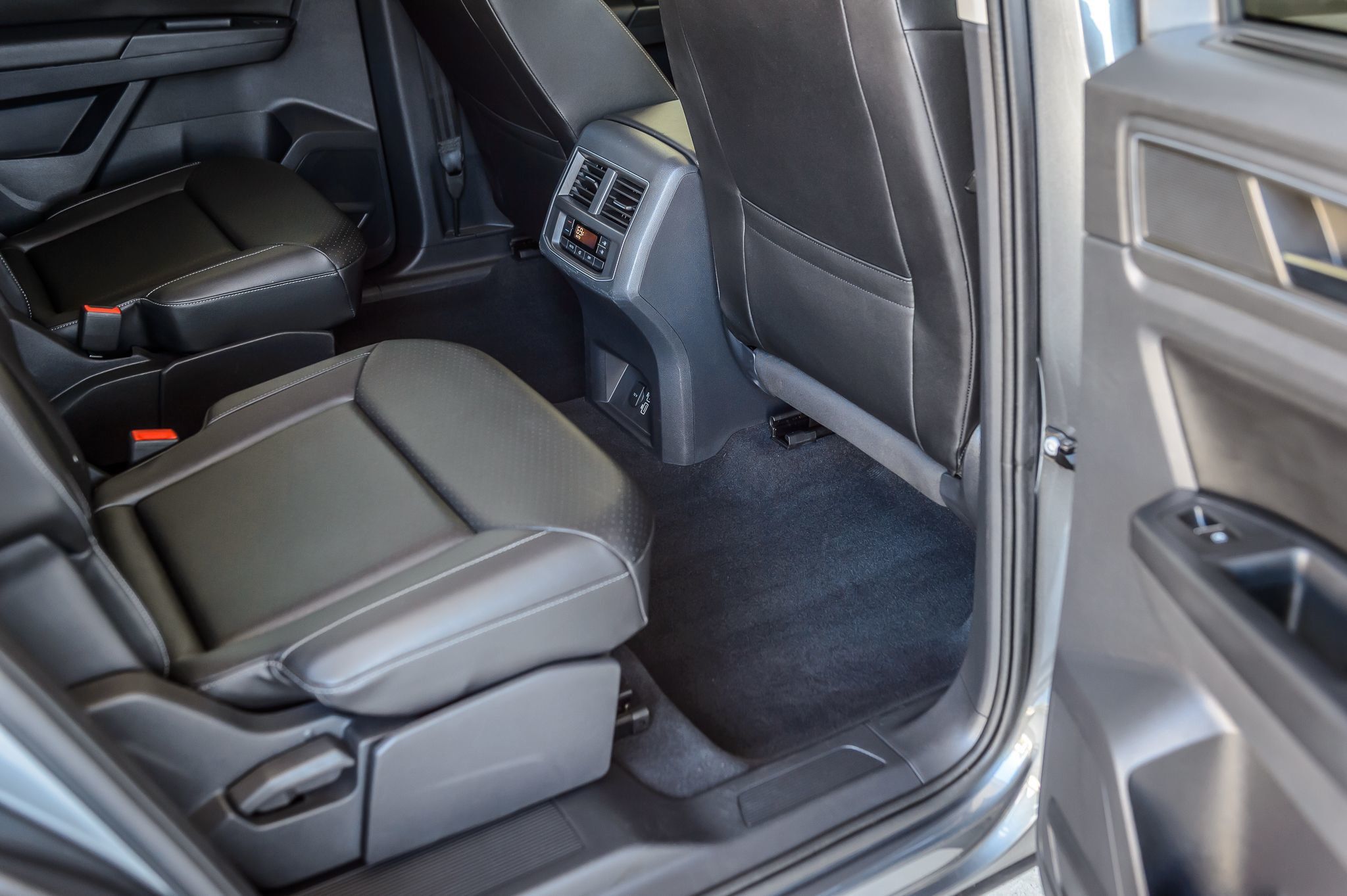 2019 Volkswagen Atlas V6 SE photo 39