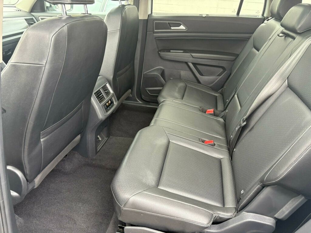 2019 Volkswagen Atlas LocalTrade/R-Line/4-Motion/V6/HeatedFrontSeats/BackupCamera - 22936557 - 18