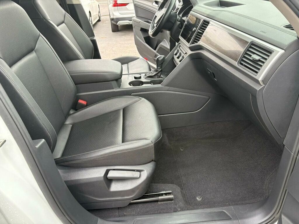 2019 Volkswagen Atlas LocalTrade/R-Line/4-Motion/V6/HeatedFrontSeats/BackupCamera - 22936557 - 29