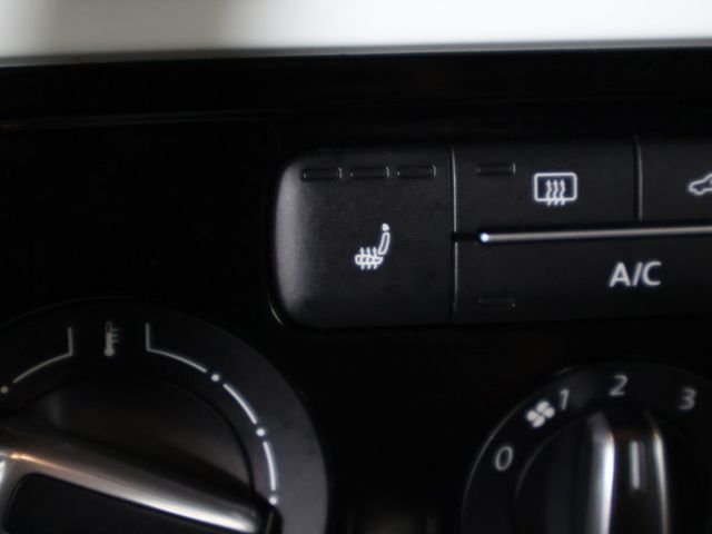 2019 Volkswagen Beetle Convertible Final Edition SE Automatic - 22950150 - 40