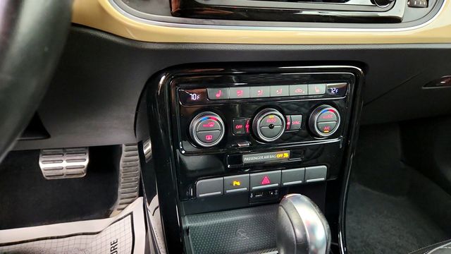 2019 Volkswagen Beetle Convertible SE Automatic - 23095544 - 17