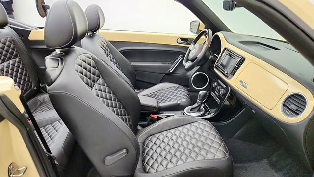 2019 Volkswagen Beetle Convertible SE Automatic - 23095544 - 23
