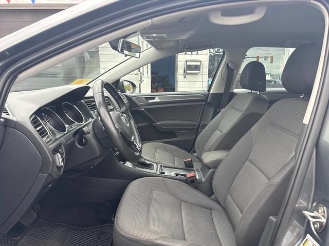 2019 Volkswagen e-Golf 4-Door SE - 22928616 - 9