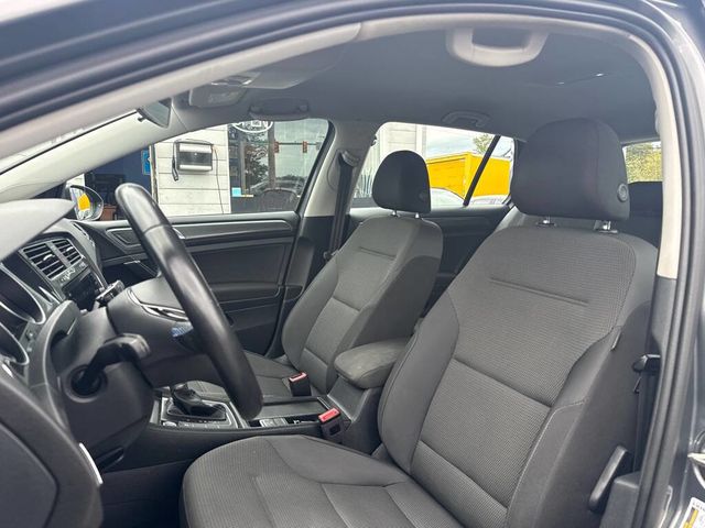 2019 Volkswagen e-Golf 4-Door SE - 22928616 - 10