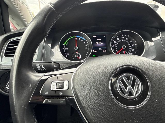 2019 Volkswagen e-Golf 4-Door SE - 22928616 - 23