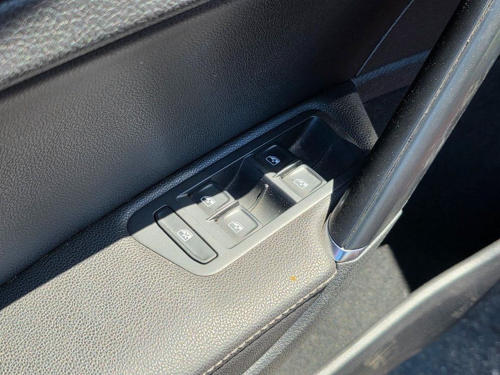 2019 Volkswagen Golf 1.4T SE Automatic - 22919383 - 21