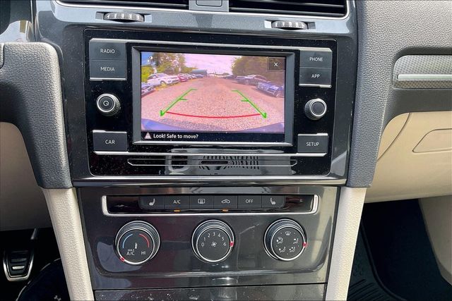 2019 Volkswagen Golf Alltrack  - 23061412 - 24