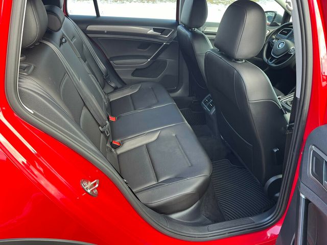 2019 Volkswagen Golf Alltrack 1-Owner AWD German Engineered 6-Speed Station Wagon - 22980946 - 14