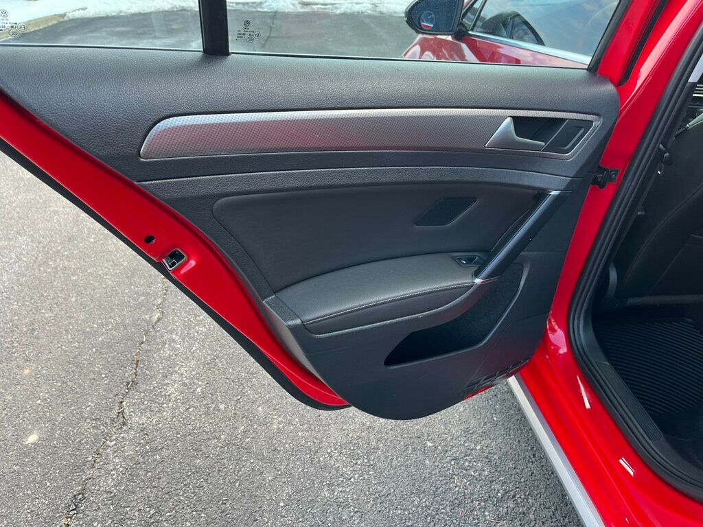 2019 Volkswagen Golf Alltrack 1-Owner AWD German Engineered 6-Speed Station Wagon - 22980946 - 27