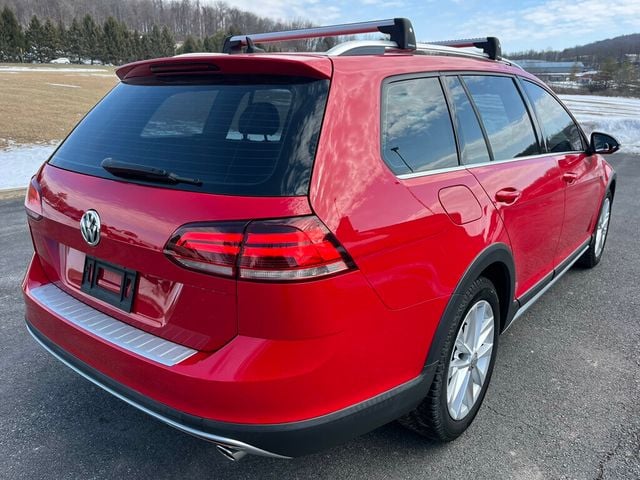 2019 Volkswagen Golf Alltrack 1-Owner AWD German Engineered 6-Speed Station Wagon - 22980946 - 2