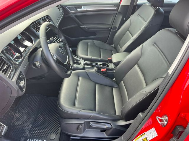 2019 Volkswagen Golf Alltrack 1-Owner AWD German Engineered 6-Speed Station Wagon - 22980946 - 29