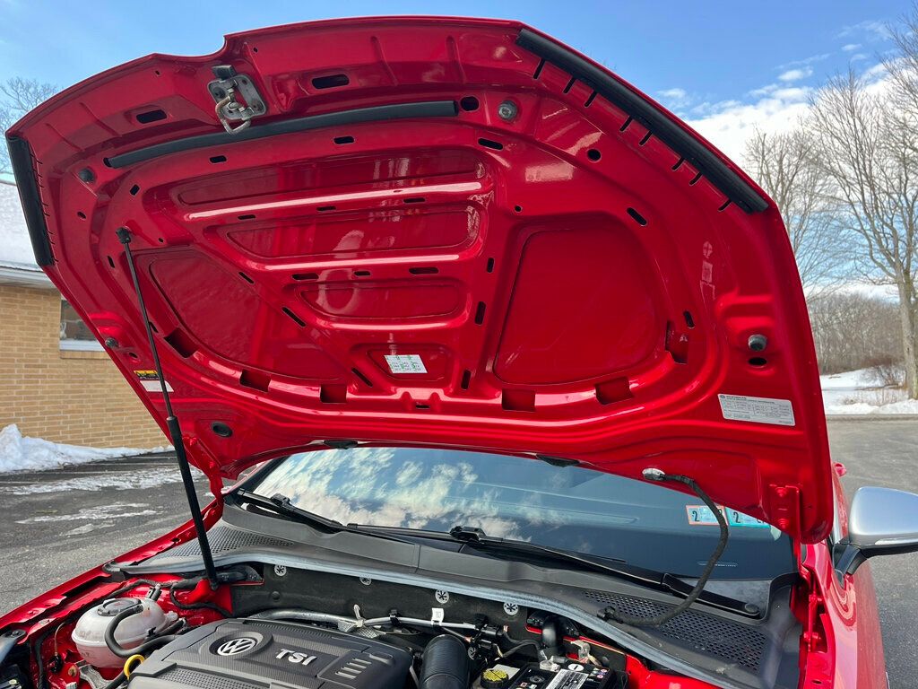 2019 Volkswagen Golf Alltrack 1-Owner AWD German Engineered 6-Speed Station Wagon - 22980946 - 34