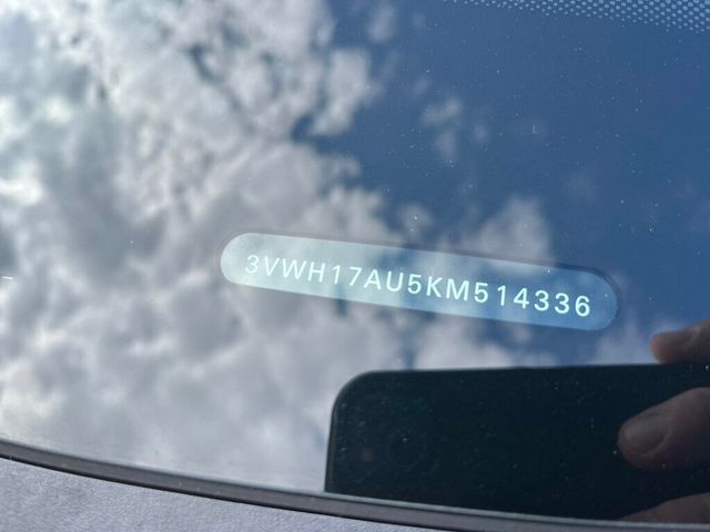 2019 Volkswagen Golf Alltrack 1-Owner AWD German Engineered 6-Speed Station Wagon - 22980946 - 35