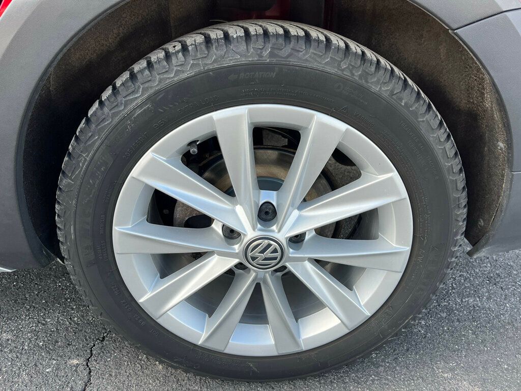 2019 Volkswagen Golf Alltrack 1-Owner AWD German Engineered 6-Speed Station Wagon - 22980946 - 38