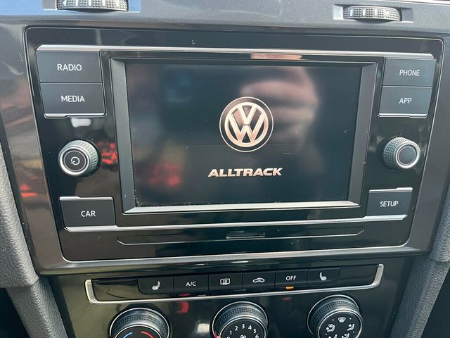 2019 Volkswagen Golf Alltrack 1-Owner AWD German Engineered 6-Speed Station Wagon - 22980946 - 47