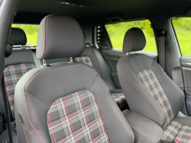 2019 Volkswagen Golf GTI 2.0T S DSG - 23018030 - 25