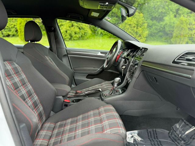 2019 Volkswagen Golf GTI 2.0T S DSG - 23018030 - 26