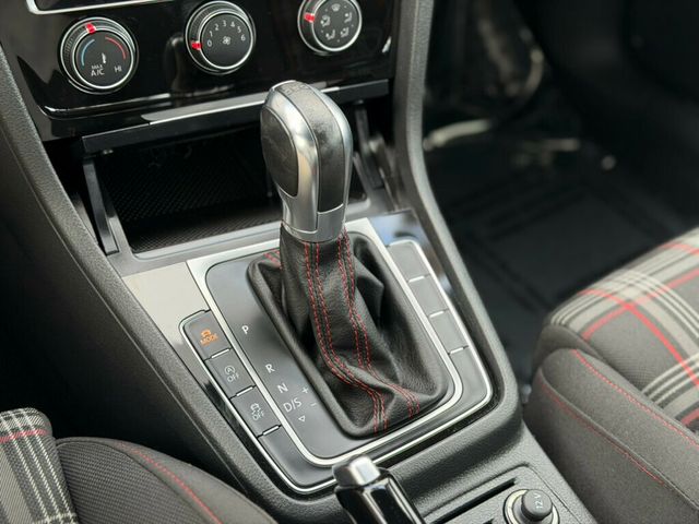2019 Volkswagen Golf GTI 2.0T S DSG - 23018030 - 37