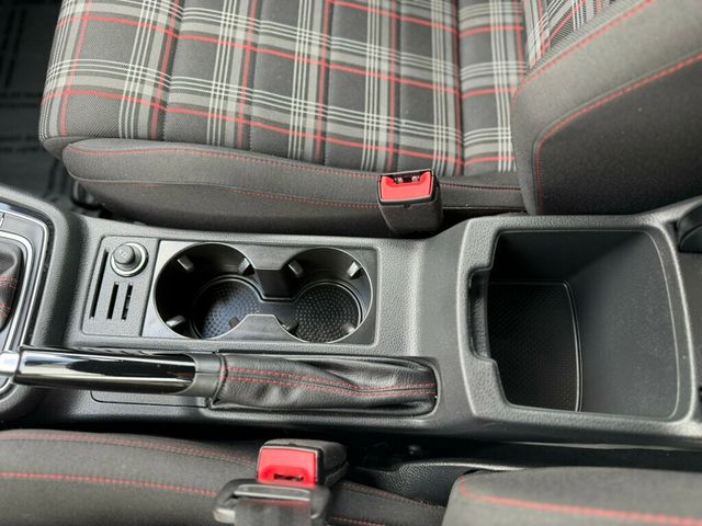 2019 Volkswagen Golf GTI 2.0T S DSG - 23018030 - 38